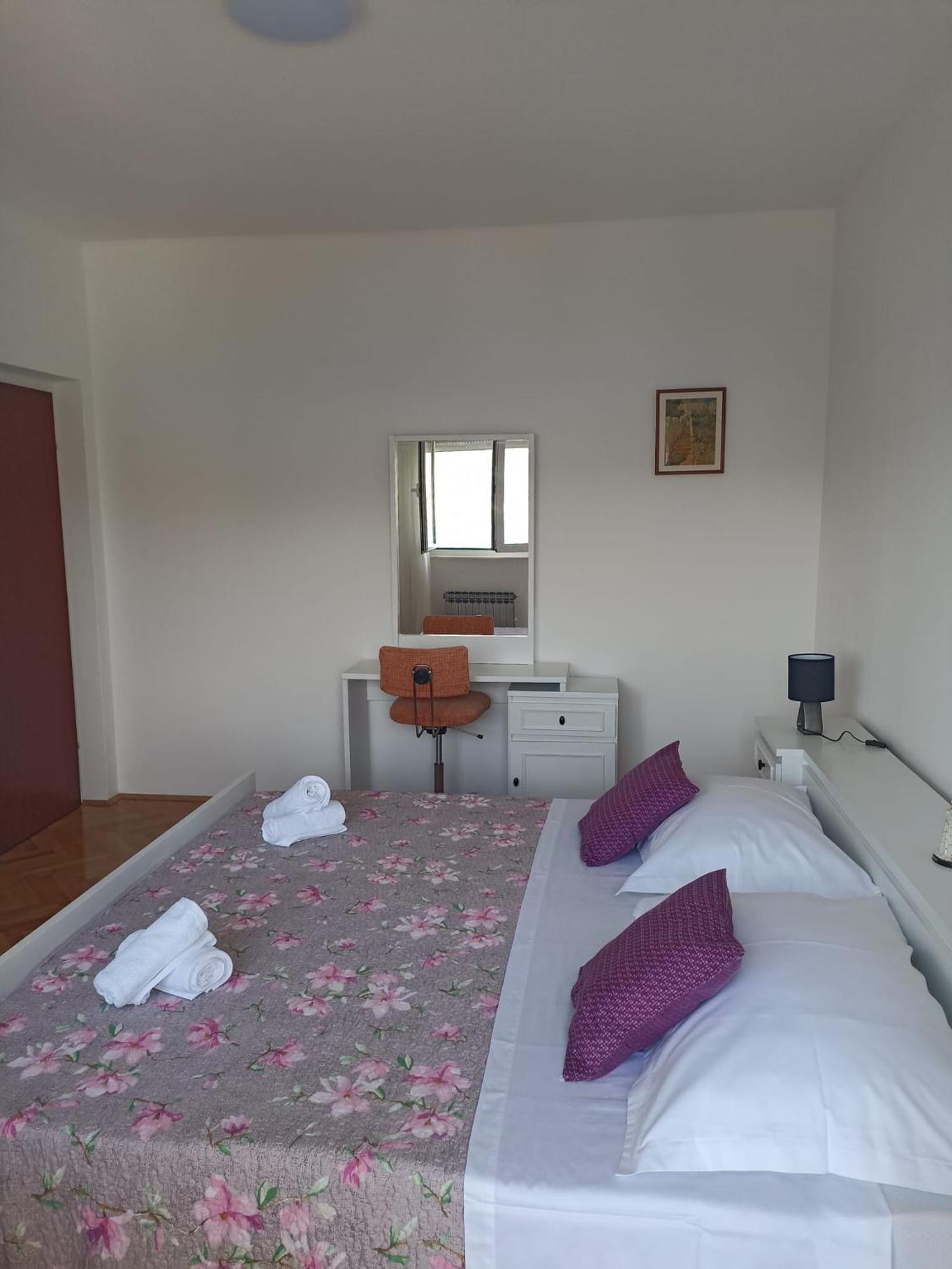 Apartment Tea-1 Donji Okrug  ภายนอก รูปภาพ
